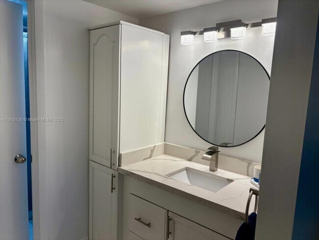 Building Photo - 8632 NW 34th Pl