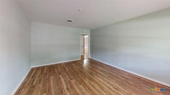 Building Photo - 1613 Avalon Rd