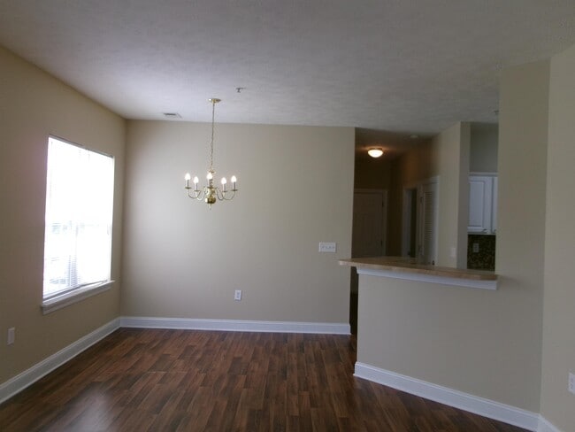 Building Photo - 110 Fountain Pointe Ln