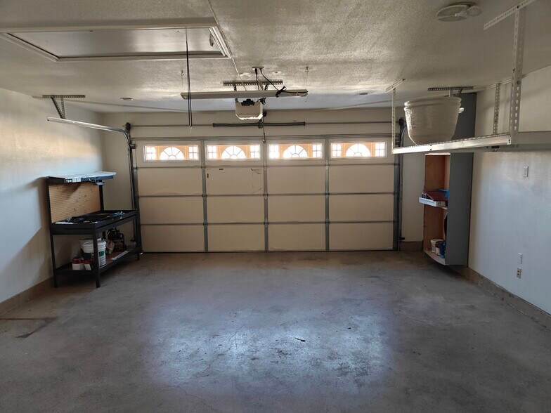 Building Photo - 15192 Tungwood St