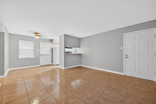 Building Photo - 7703 Moonmist Dr