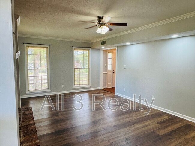 Building Photo - 5733 Hitching Post Ct