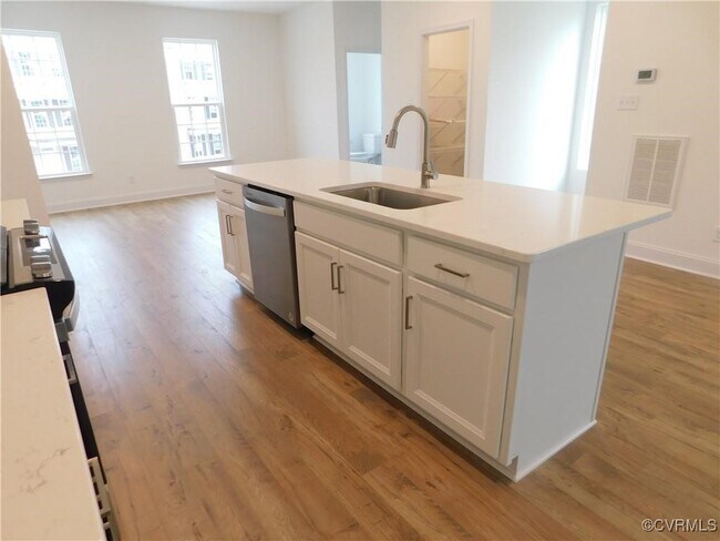 Building Photo - 7037 Leire Ln