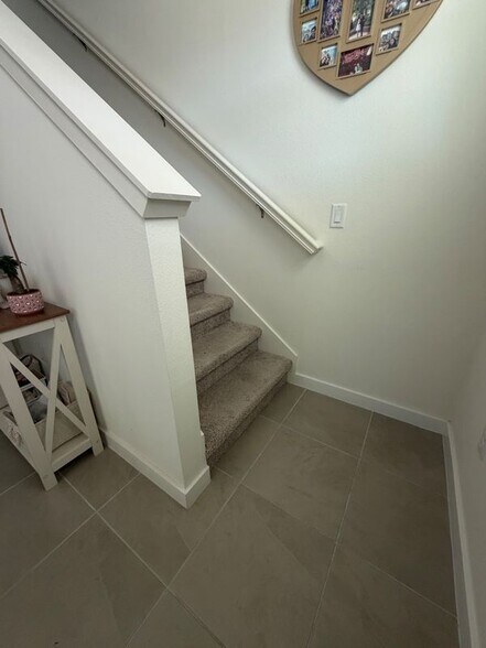 Building Photo - 2006 Education St