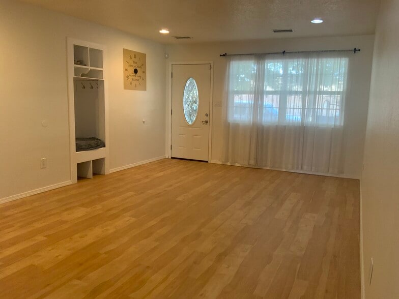 Front door to livingroom - 6116 Cloudcroft Rd NW