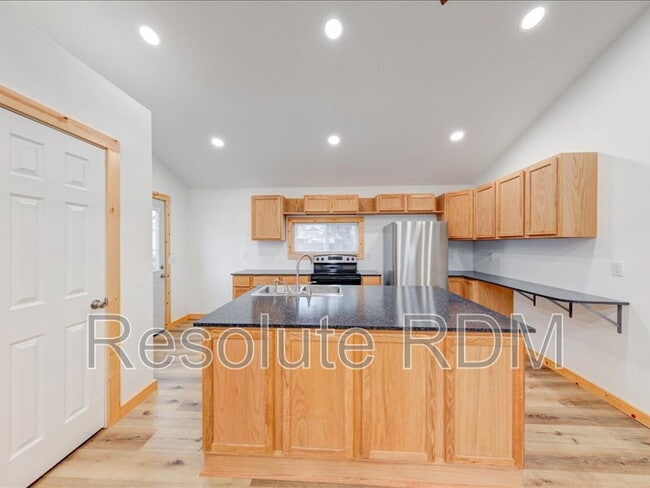 Building Photo - 1252 S Waugh St