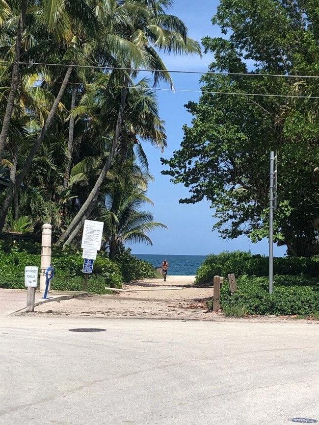 Building Photo - 3000 N Ocean Blvd