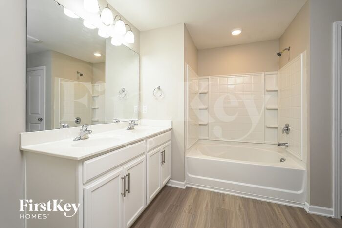 Building Photo - 1751 Rdg Blf Cir