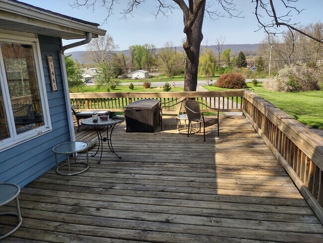 Building Photo - Nana's House