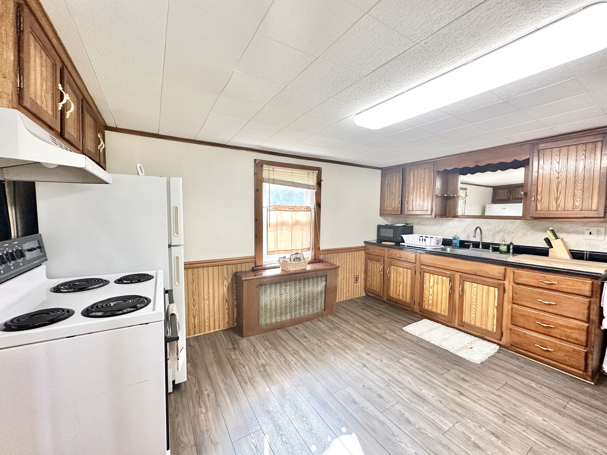 Building Photo - 1001 Cherry St