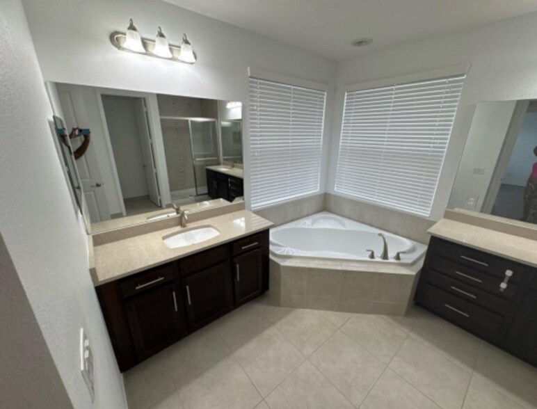 Building Photo - 2684 Tarragona Wy