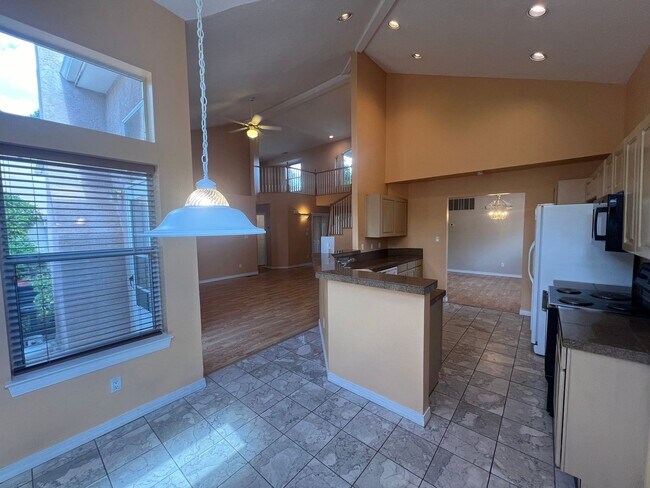 Building Photo - 3 Bedroom Home Available in Tanoan Near Ac...