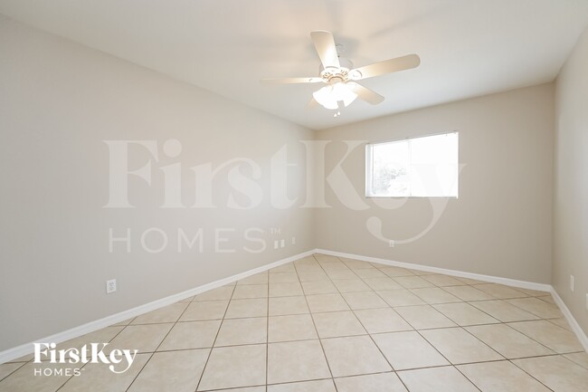 Building Photo - 2565 Vogler Ln