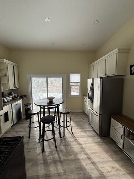 Kitchen - 2972 Madison Ave