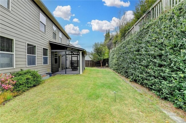 Building Photo - 5013 Groover Dr