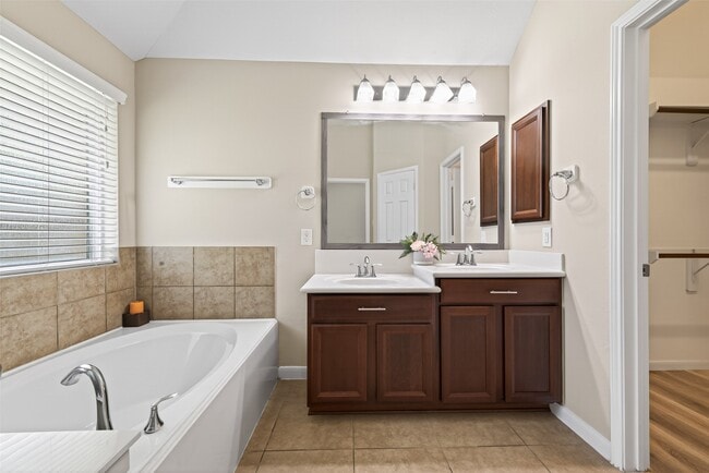 Building Photo - 24431 Ranchwood Springs Ln