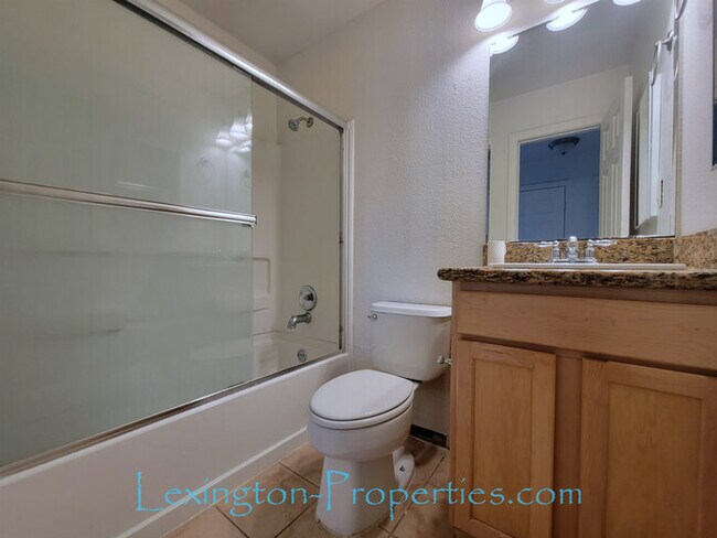 Building Photo - Beautifully Remodeled, 2BD/1BA, Condo Avai...