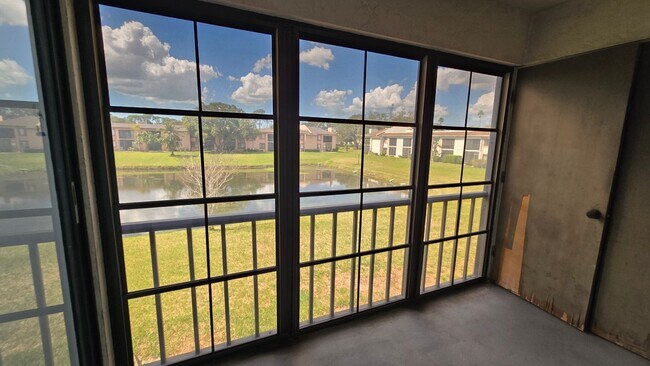 Building Photo - Nice 2/2 in the Gated East Lake Woodlands community