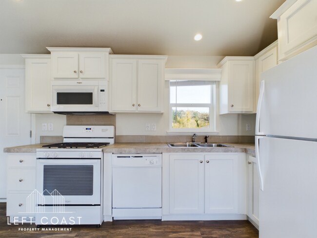 Building Photo - 2368 Salmon River Hwy