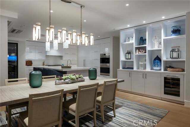 Building Photo - 130 S Bay Front