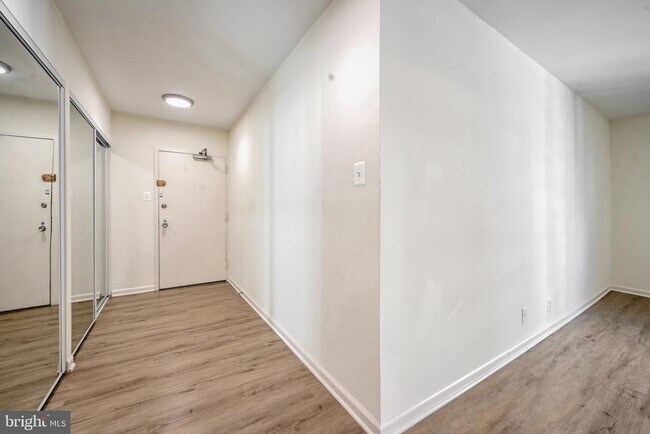 Building Photo - 4515 Willard Ave