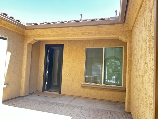 Building Photo - 11133 E Tumbleweed Ave