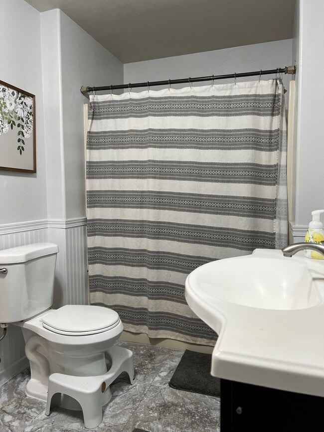 Building Photo - 2344 Northlake Way NW