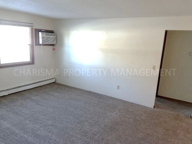 Building Photo - 2 BD - WHEN LOCATION, COMMUNITY AND PRICE ...