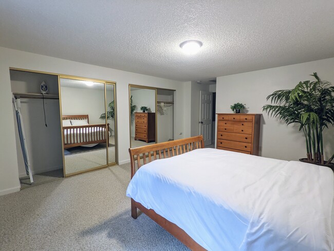 Building Photo - 7510 7th Dr W