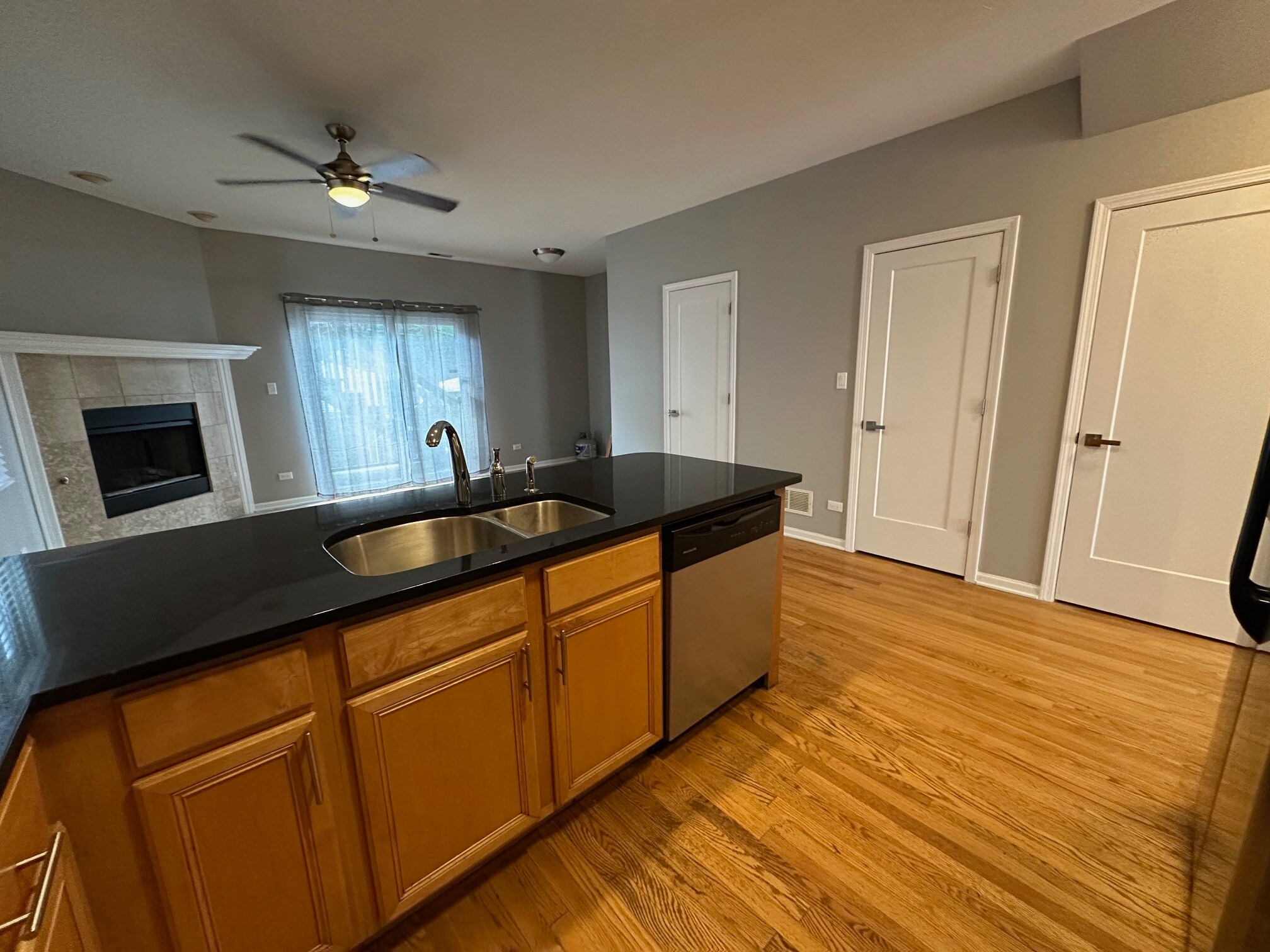 Kitchen (2) - 724 N Willard Ct