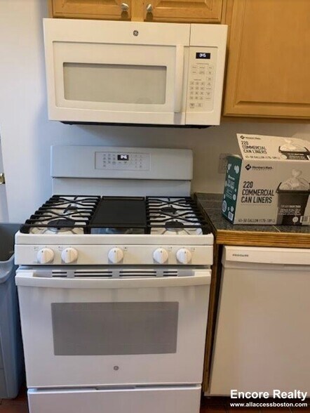 kitchen - 462 Park Dr