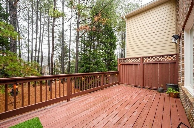Building Photo - 600 Vinings Estates Dr SE