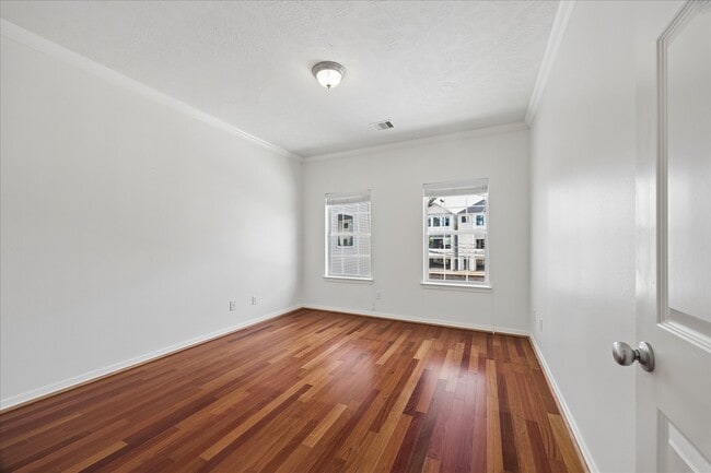 Building Photo - 7608 Janak Dr