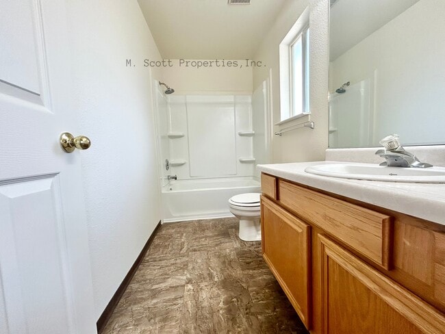 Building Photo - 1449 N Marion Russell Dr