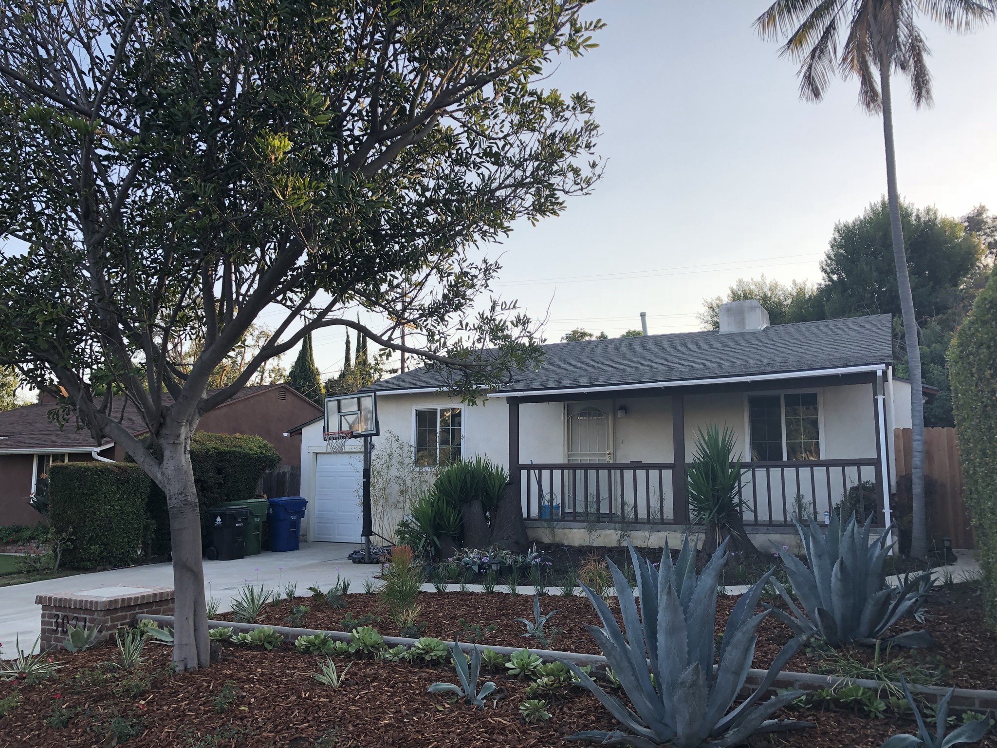 Building Photo - 3021 Midvale Ave