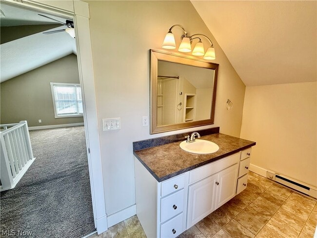 Building Photo - 364 N Chillicothe Rd