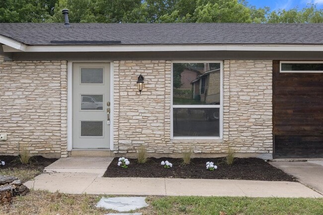 Building Photo - 4604 Bundyhill Dr