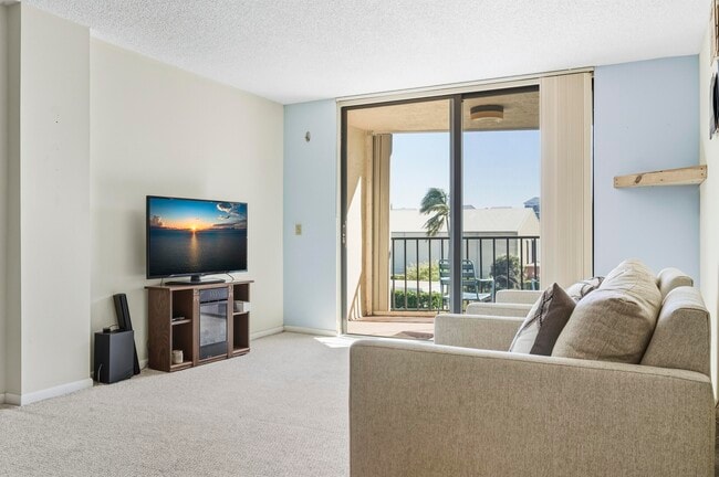 Building Photo - 890 N Federal Hwy