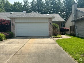 Building Photo - 2 bedroom 2 bath home west side springfiel...