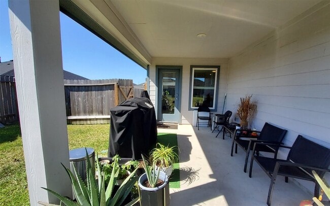 Building Photo - 31731 Hallington Hl Ln