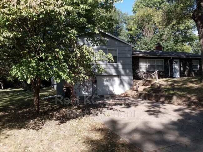 Building Photo - 4608 Ridgeway Ave