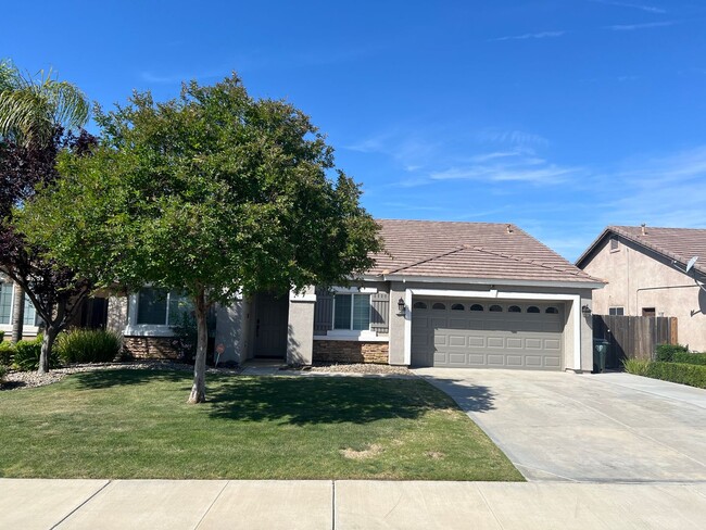 Primary Photo - 13417 Cheyenne Mountain Dr