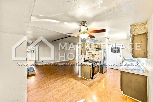 Building Photo - 8500 Caspian Dr