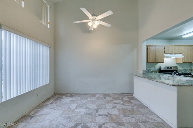 Building Photo - 48 Belle Essence Ave