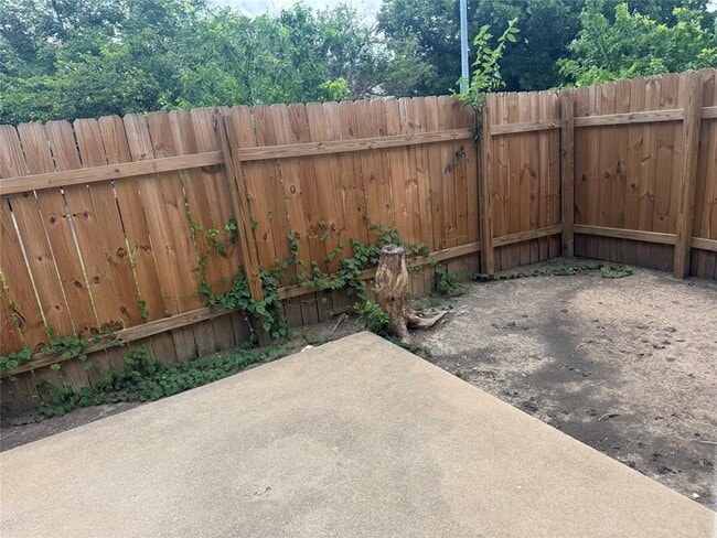 Building Photo - 10622 Golden Quail Dr