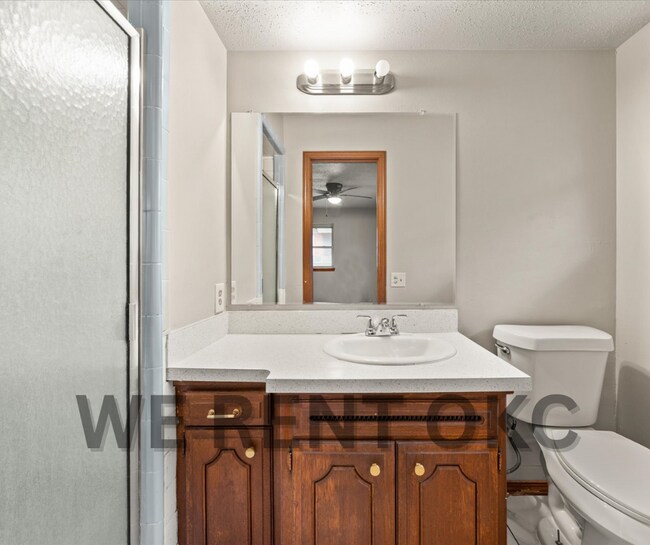 Building Photo - 3016 Shadybrook Dr