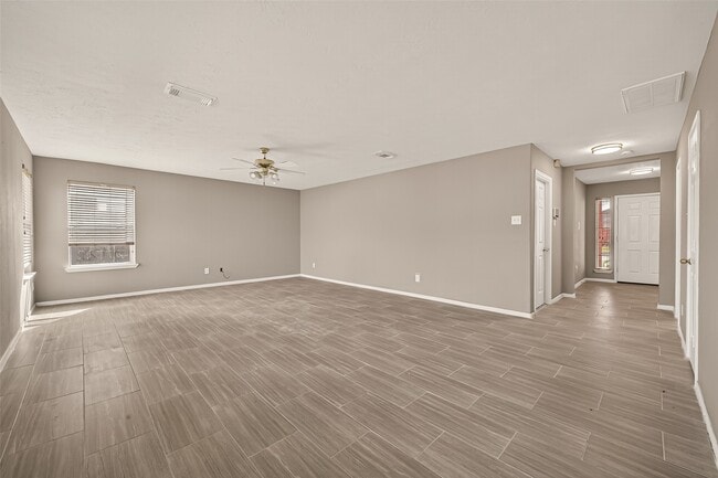 Building Photo - 17938 Chisholm Trail