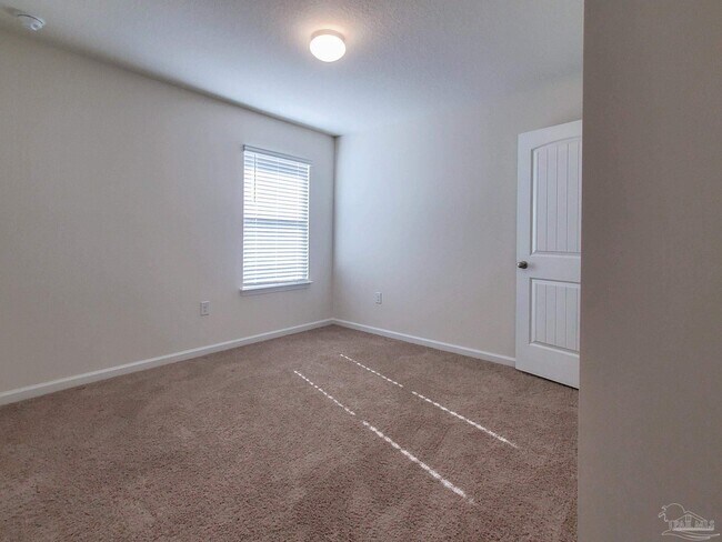Building Photo - 5810 Paddock Way