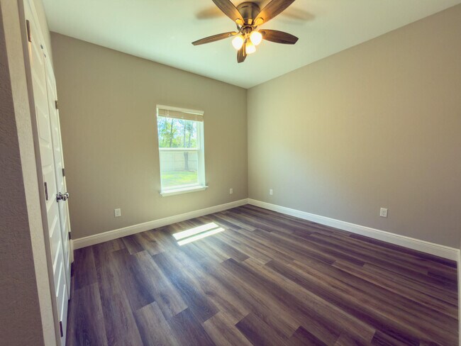 Building Photo - 6635 Water St