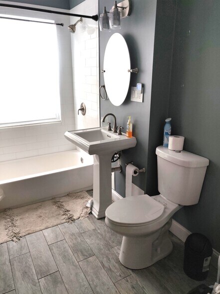 Primary Photo - 42 Putnam Ave